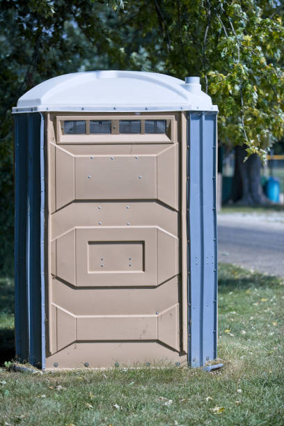 Best Portable toilet rental cost  in Sunnyside, CA